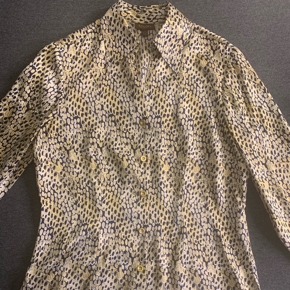 Tesori 100% silk button down animal print